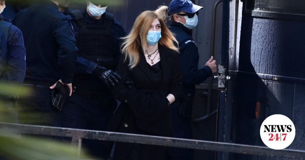 Roula Pispirigou：マレナとアイリスの殺人のためのRoulapispirigouの2つのライフタイム