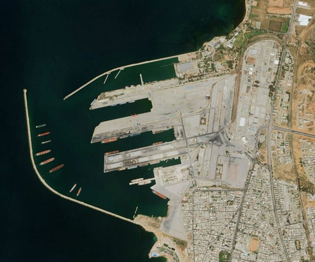 ロシア、アサド政権崩壊でシリア軍事拠点失う恐れ－反体制派と交渉へ - Bloomberg