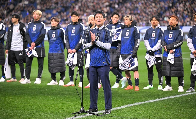 「本当に難しかった」連敗で19位後退、横浜FMホーランド監督がハーフタイムに選手に伝えた言葉は？「より質を上げていこうと…」 - サッカーダイジェストWeb