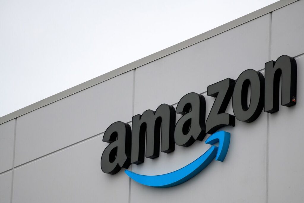 カナダ人、米国製品の購入やアマゾンでの買い物を手控え－世論調査 - Bloomberg