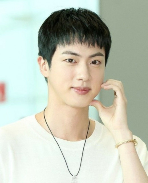 「BTS」 JIN、メキシコラジオで首位奪還…「王の帰還」と現地で熱狂