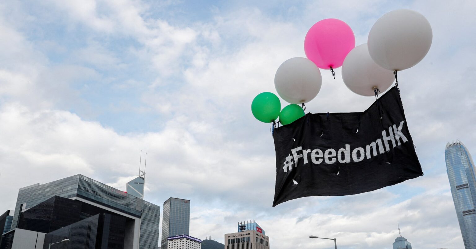 米、中国・香港高官に制裁　「国境越えた弾圧」に関与 | ロイター