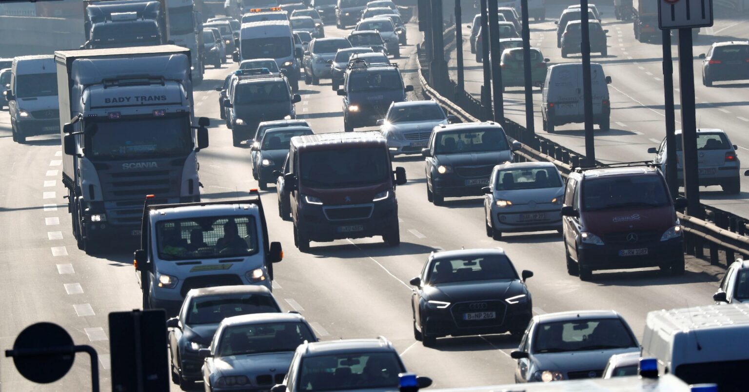 ＥＵが排ガス規制の猶予期間延長、今年いっぱいを3年以内に | ロイター