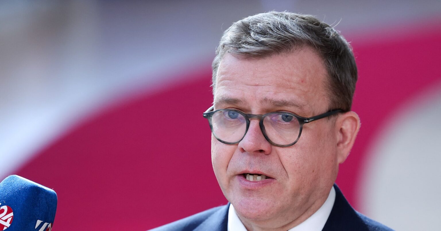 フィンランドも対人地雷禁止条約離脱へ、ロシアの脅威に対応 | ロイター