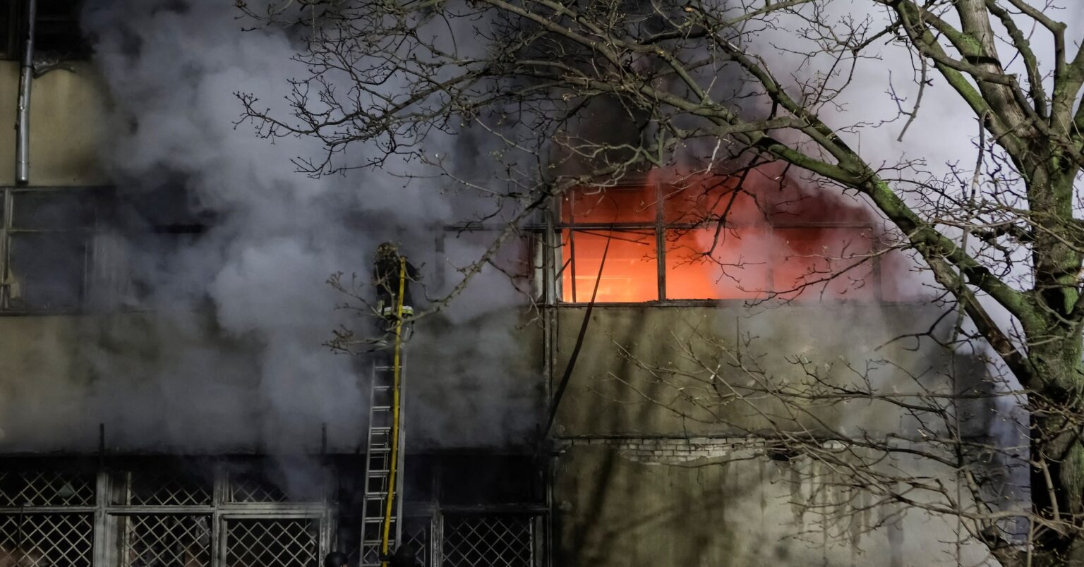 ロシアがウクライナに無人機攻撃、1人死亡　エネ施設も被害 | ロイター