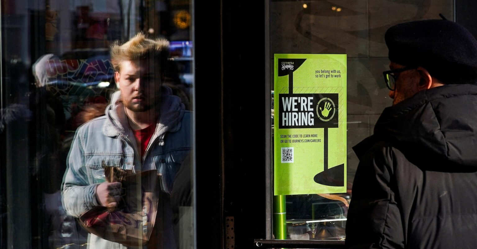 米ＡＤＰ民間雇用、3月15.5万人増に加速　不確実性懸念変わらず | ロイター