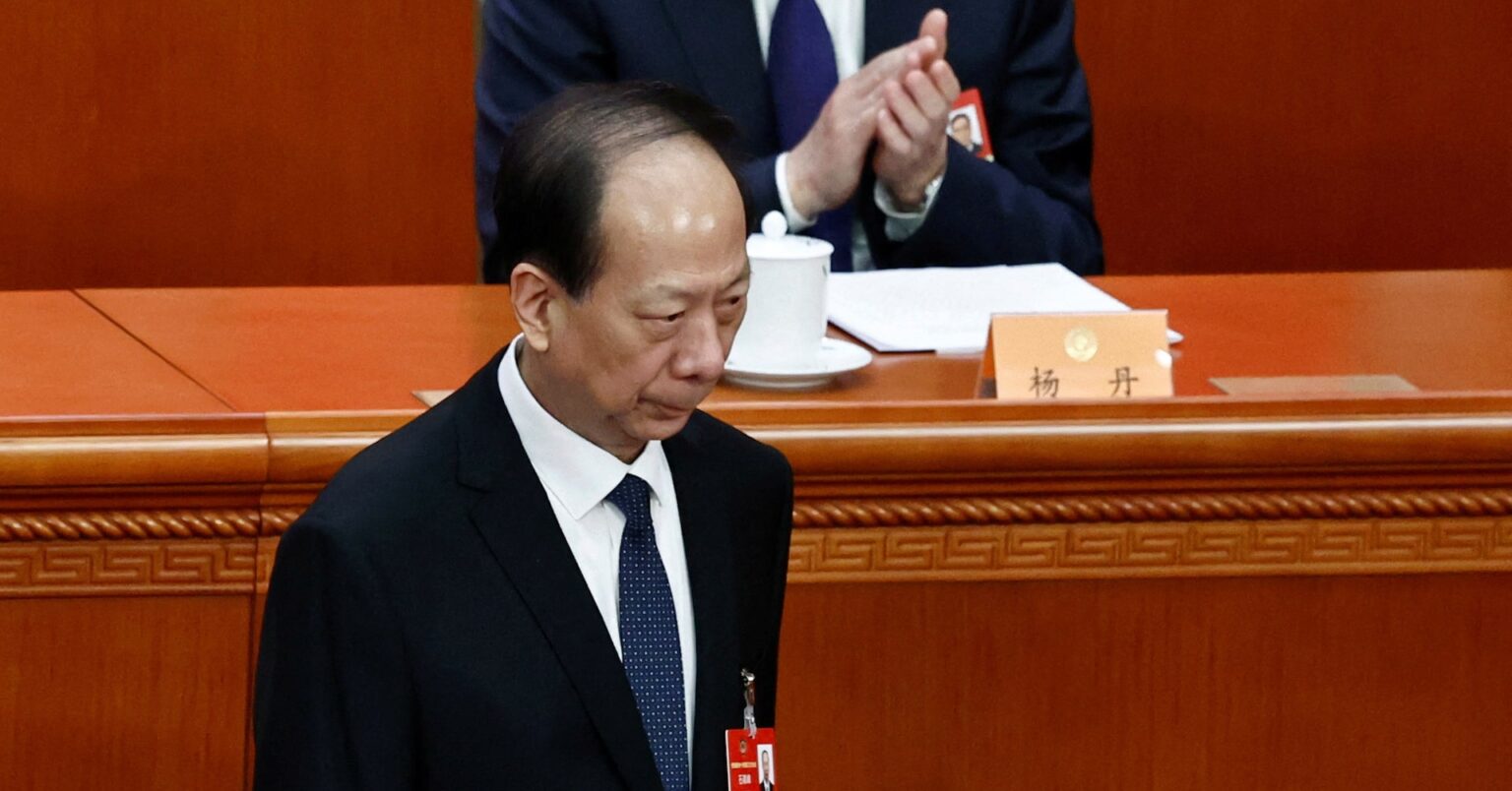 中国共産党政治局員2人の担務交換、「異例」と専門家 | ロイター