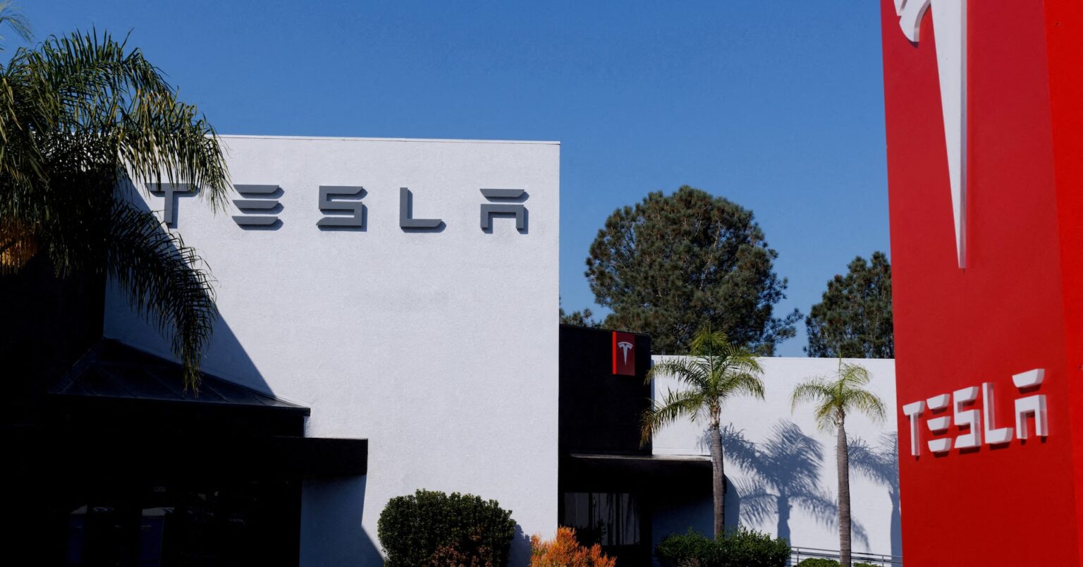 テスラ世界販売、第1四半期13％減　マスク氏への反発響く | ロイター