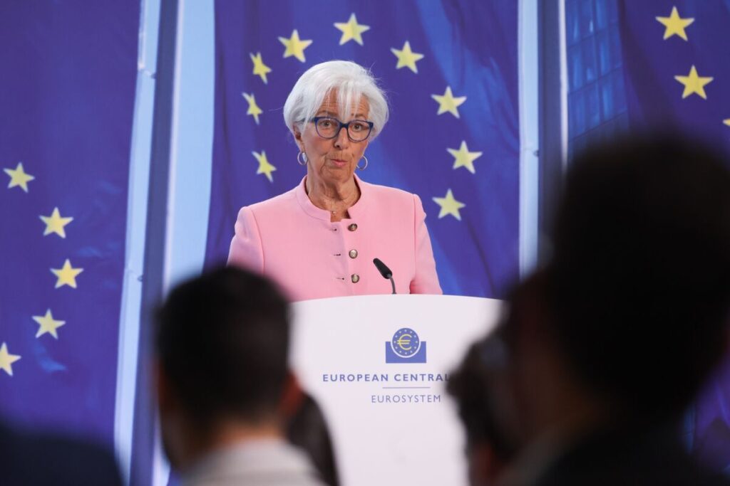 ラガルドＥＣＢ総裁、ＥＵは拒否権よりも多数決を採用すべきだ - Bloomberg