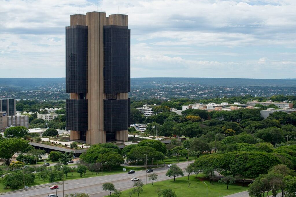 ブラジル中銀、１ポイントの連続大幅利上げ－３月も同幅引き締め示唆 - Bloomberg