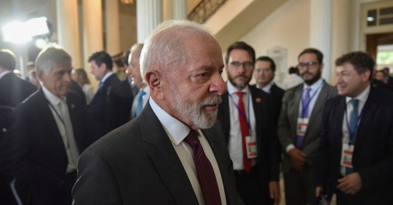 ブラジルレアルが過去最安値、中銀介入でも財政巡る懸念続く | ロイター