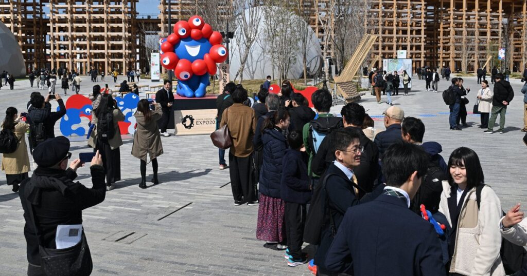 「期待外れ」「案内板少ない」 万博テストランの来場者から不評の声 - 毎日新聞