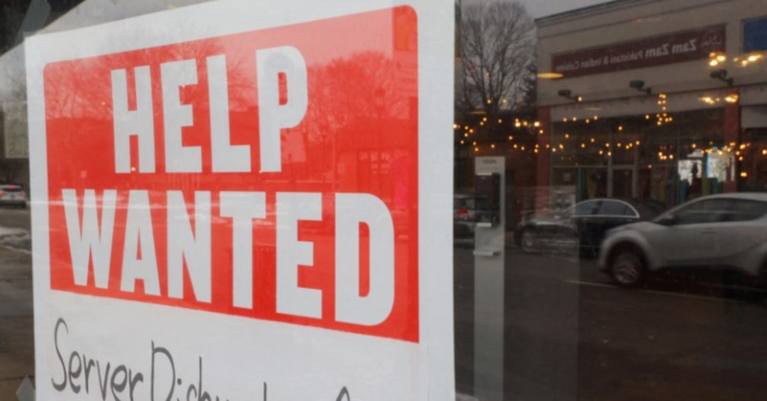 米3月雇用22.8万人増で予想上回る、失業率4.2％　今後はトランプ関税の影響が焦点 | ロイター