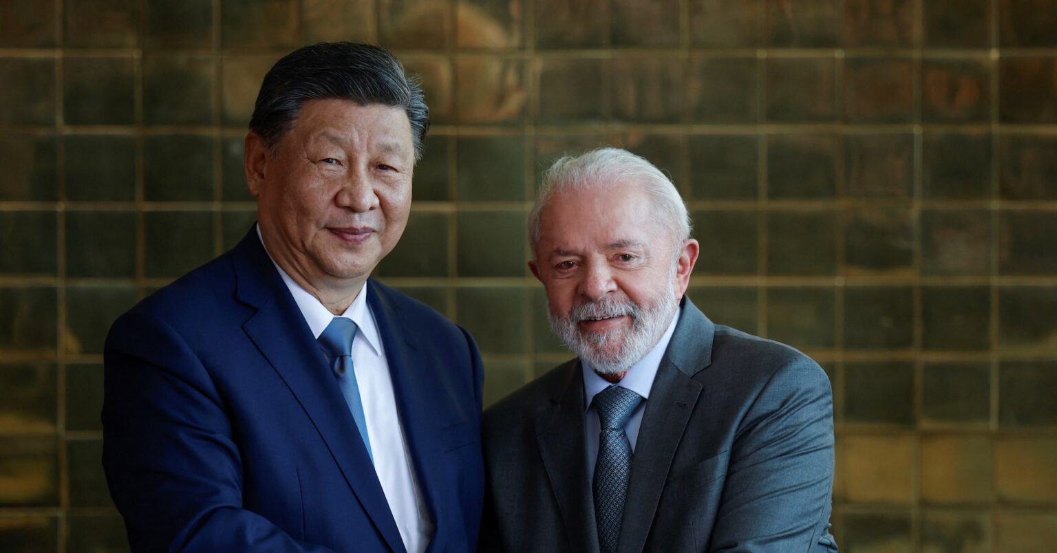 中国主席がブラジルを公式訪問、外交関係を格上げ | ロイター