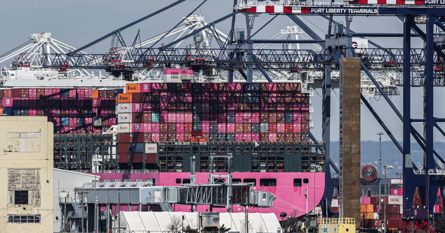 米相互関税が一部発動、一律10％　各国は協議模索 | ロイター