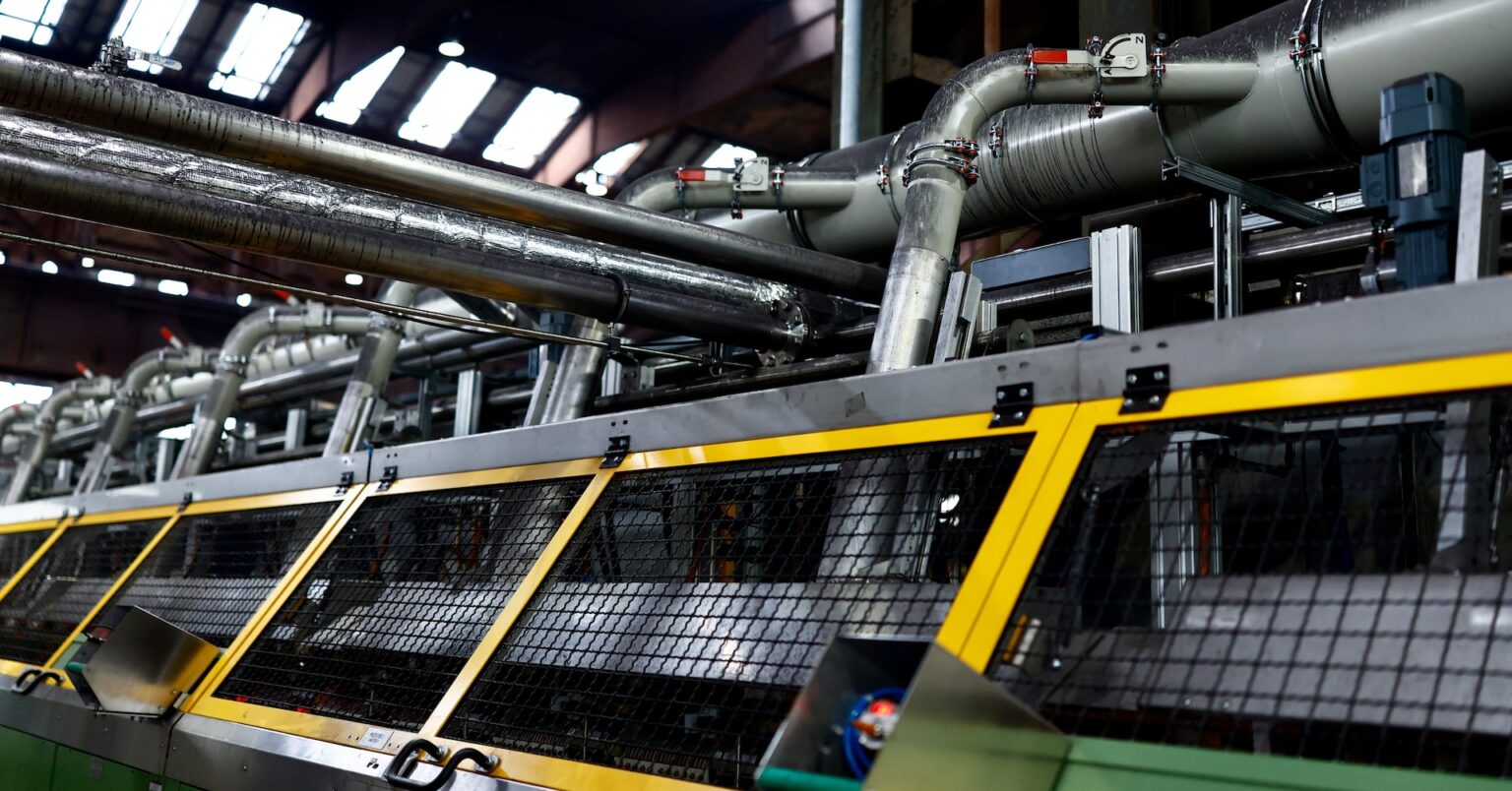 ドイツ2月輸出、米関税見越して予想以上に増加　鉱工業生産は減少 | ロイター