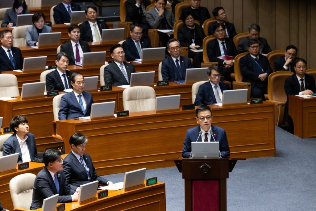 韓国、政局混迷で「景気下振れリスク強まる」-企画財政相が警告 – Bloomberg 韓国、政局混迷で「景気下振れリスク強まる」-企画財政相が警告 - Bloomberg