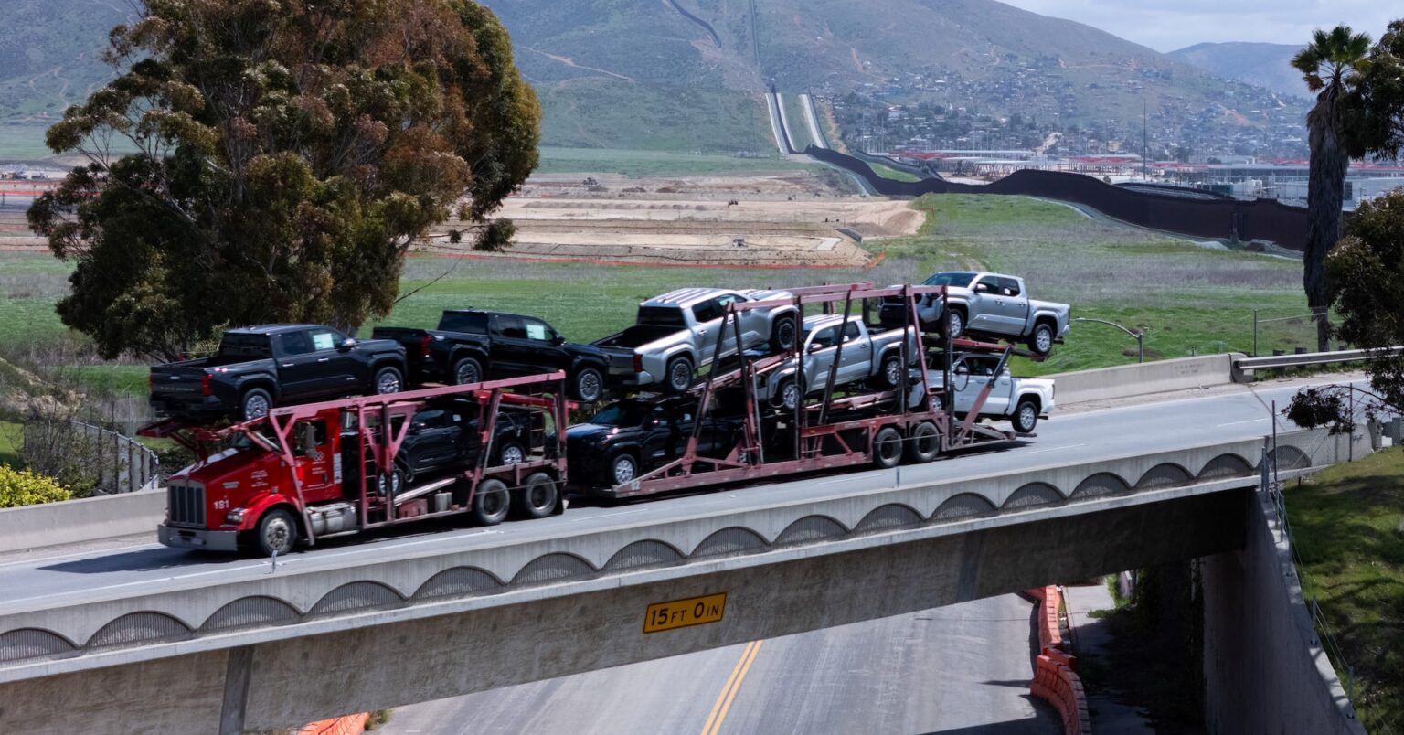 大半の自動車メーカー、現時点で工場移転計画せず＝メキシコ大統領 | ロイター