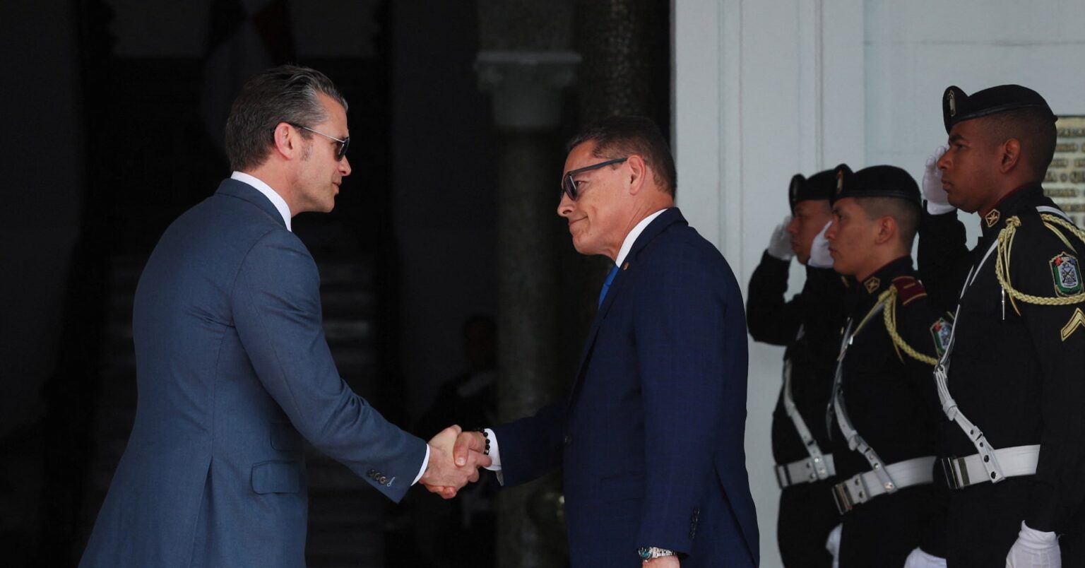 米国はパナマ運河を中国の影響力から取り戻す＝ヘグセス国防長官 | ロイター