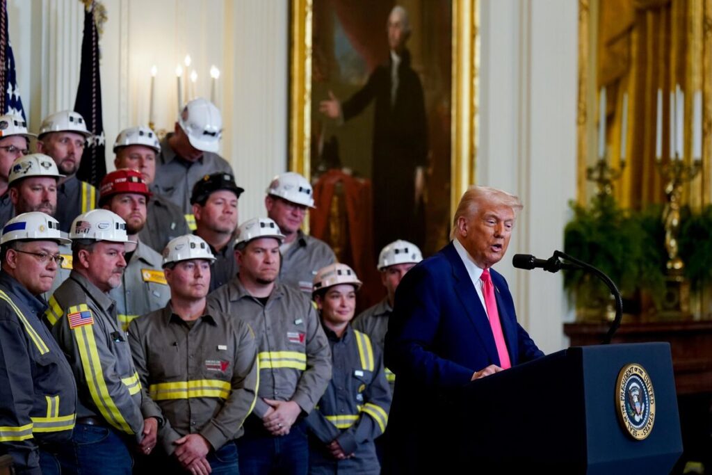 トランプ米大統領、石炭採掘・利用を促進へ－ＡＩブーム後押し - Bloomberg