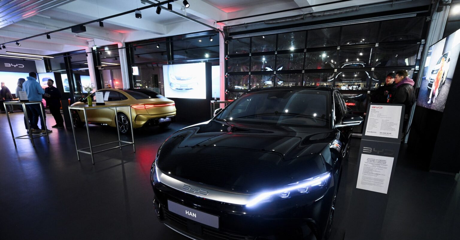 スペイン、中国との交渉訴え　ＥＶ関税に関するＥＵ投票控え | ロイター