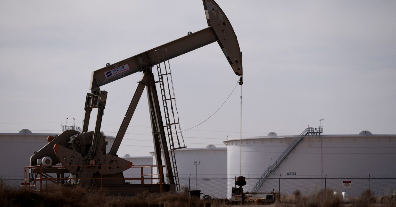 原油先物約4％安、4年超ぶり安値　米が対中104％関税発動へ | ロイター