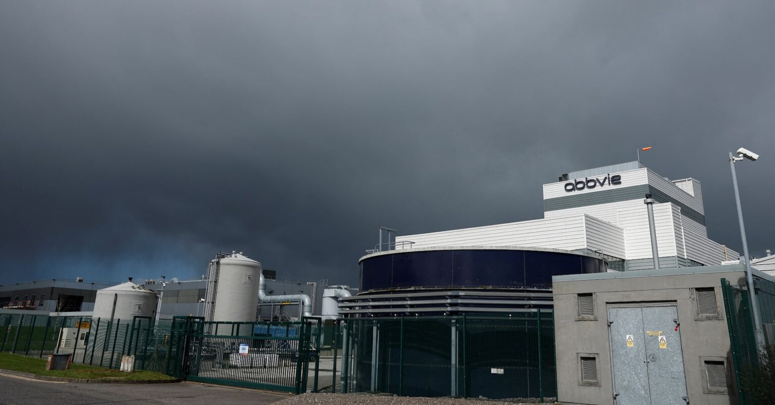 欧州製薬業界、トランプ関税で米国への移管加速を警告 | ロイター 欧州製薬業界、トランプ関税で米国への移管加速を警告 | ロイター