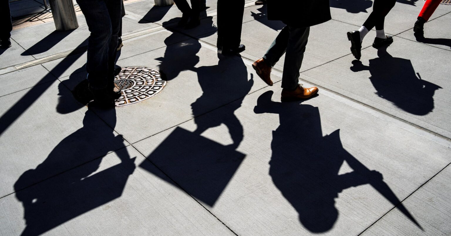 米政府機関、新たな早期退職制度発表　関税政策が逆風との見方も | ロイター