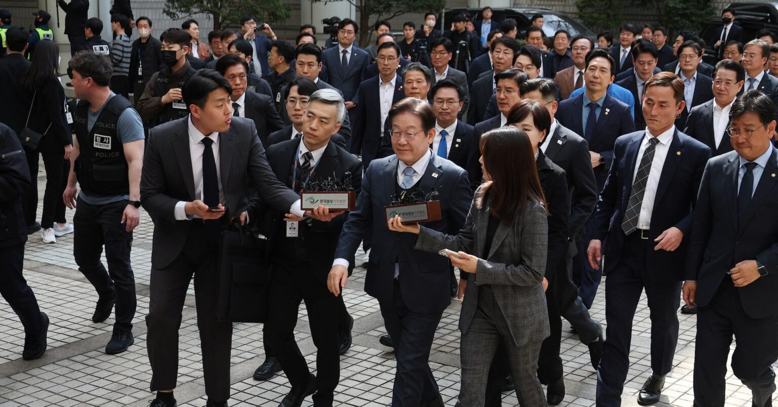 韓国の最大野党代表が辞任、近く大統領選出馬表明へ | ロイター
