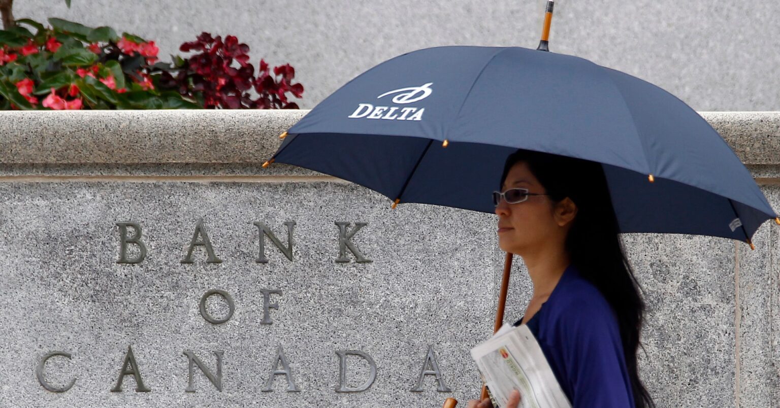 カナダ企業・消費者、今後1年の景気後退観測が大幅上昇＝中銀調査 | ロイター