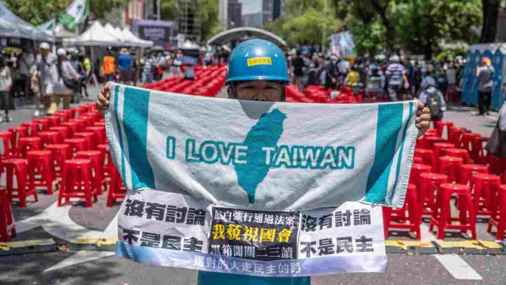 台湾で進む国会議員の大リコール運動！中国の軍事演習やトランプ関税も利用して与野党が激しい政争を展開中 | 特集 | 東洋経済オンライン