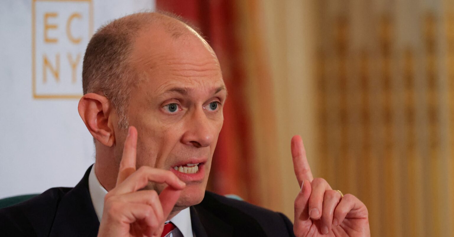 米利下げなお可能、関税巡る不確実性解消されれば＝シカゴ連銀総裁 | ロイター