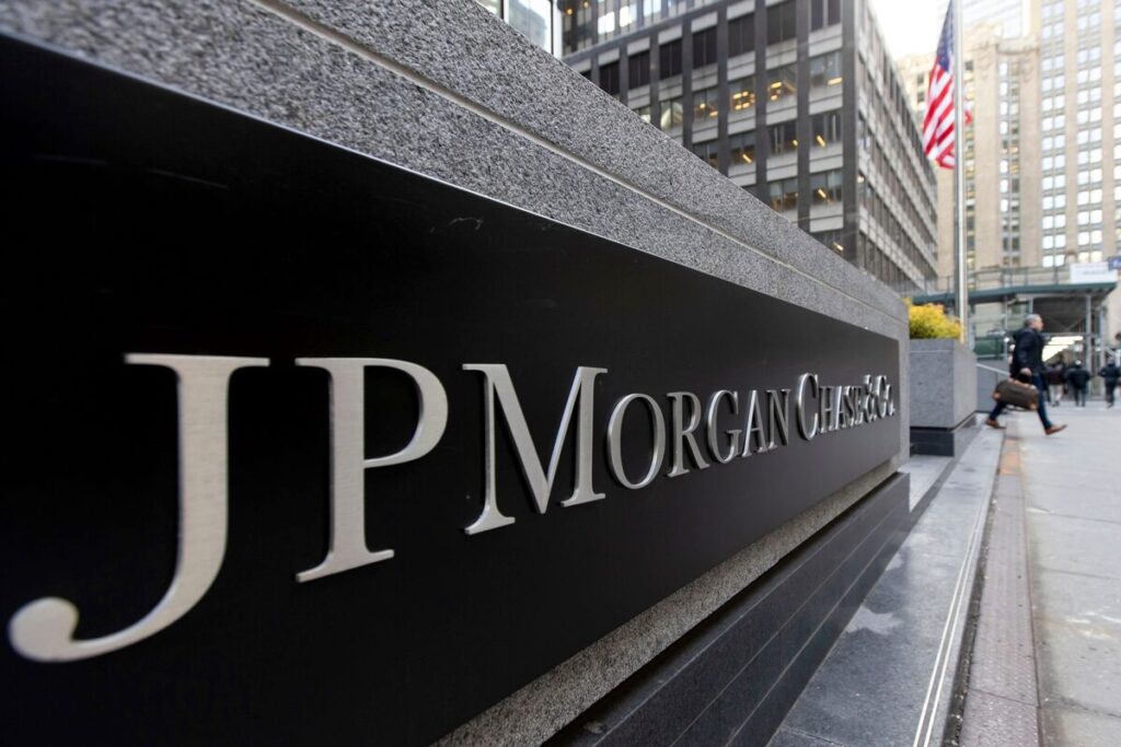 カナダ政府が米銀との会合計画、トランプ氏の不満表明受け－関係者 - Bloomberg