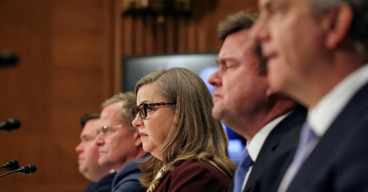 関税の米経済への影響「不透明」、足元堅調も＝ボウマンＦＲＢ理事 | ロイター