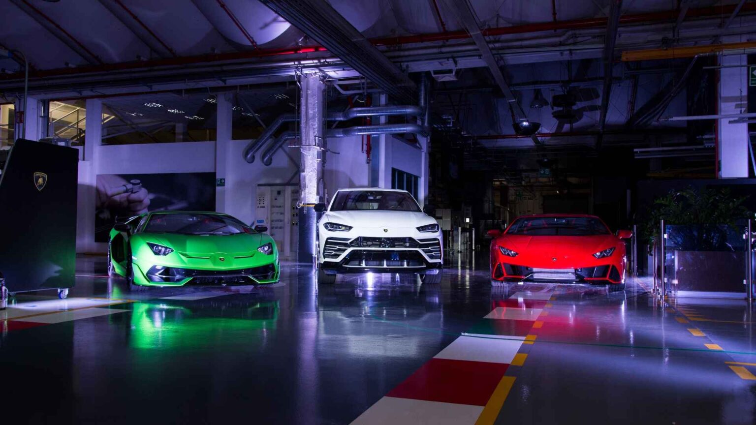 Lamborghini’s photographic project “With Italy, For Italy”