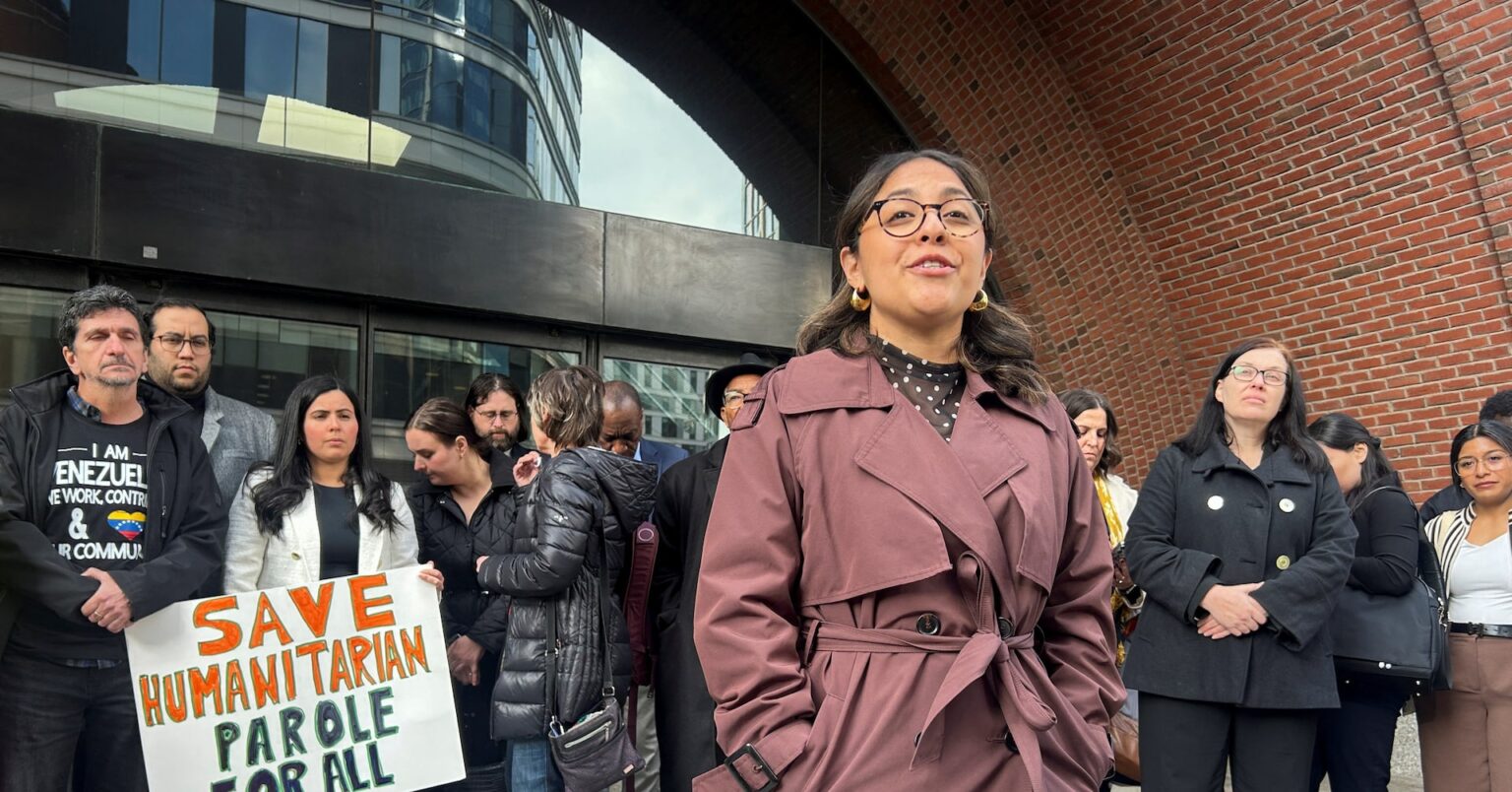 トランプ政権による移民数十万人の法的地位剥奪、地裁が認めず | ロイター トランプ政権による移民数十万人の法的地位剥奪、地裁が認めず | ロイター