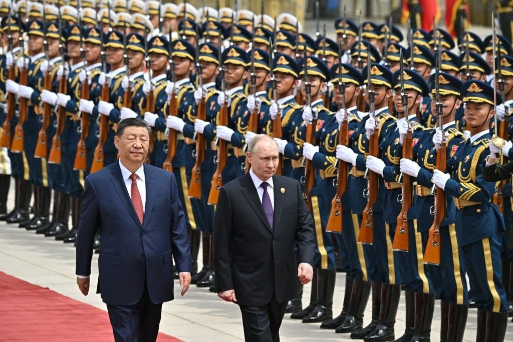 ロイター：中国軍の将校は北京の承認を得てロシアの境界の後ろにいた