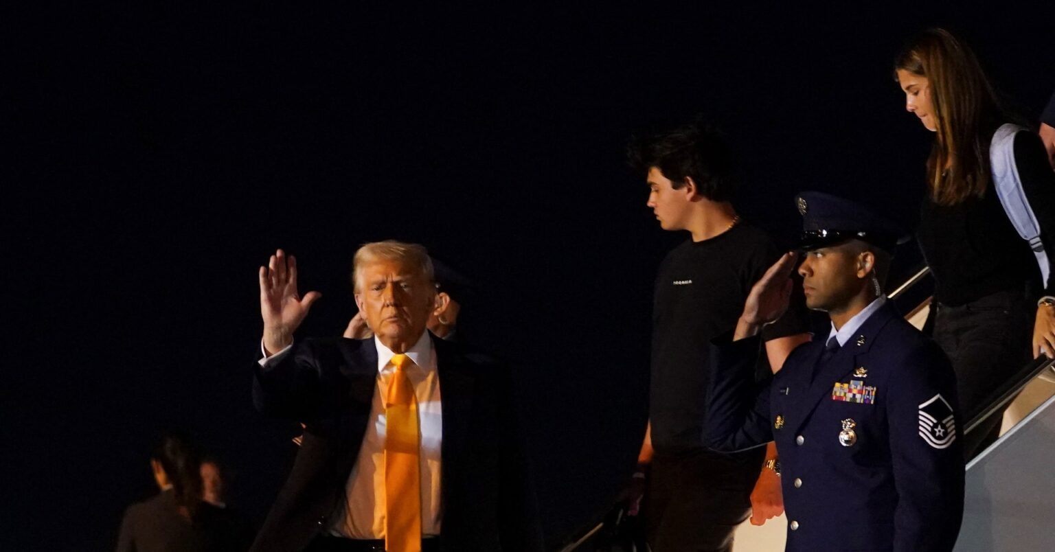 トランプ大統領「健康状態良好」、ホワイトハウスが健診結果公表 | ロイター