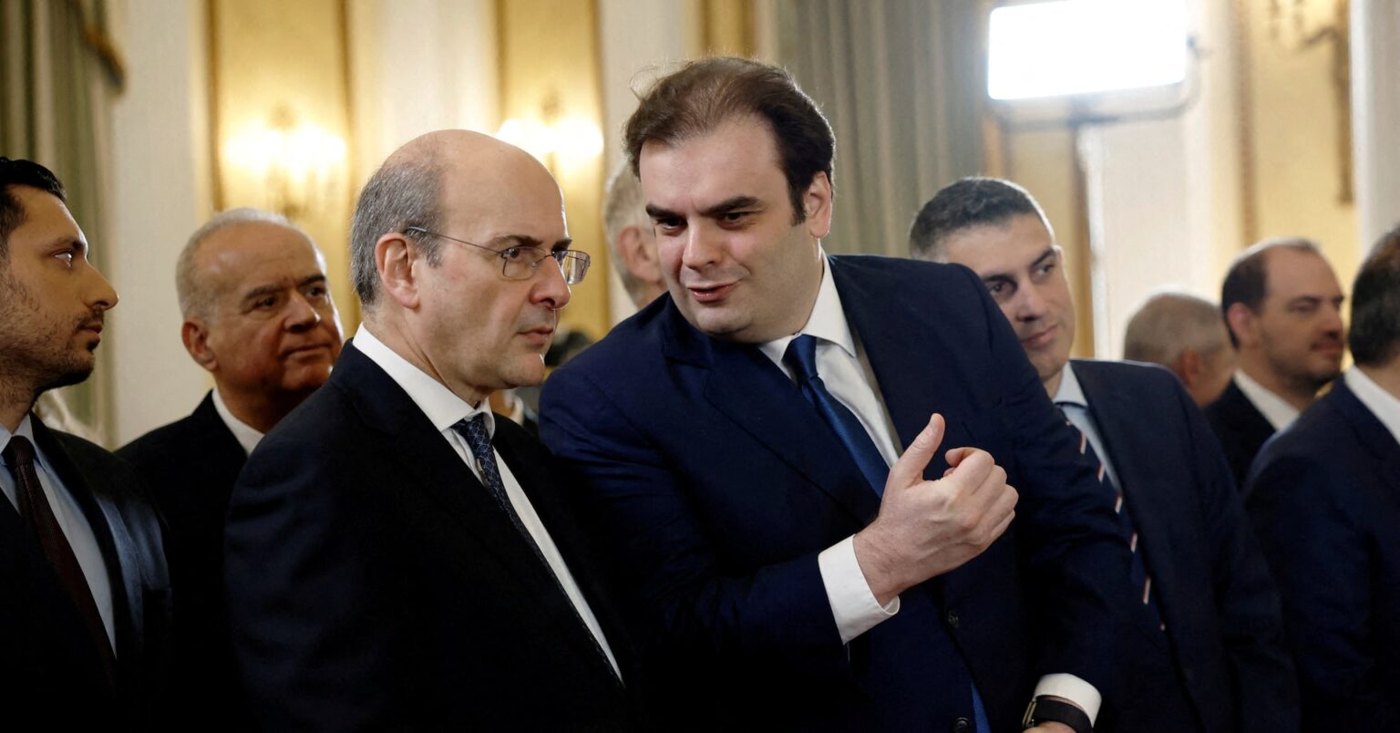 ギリシャ、欧州債務危機の第1次支援を10年前倒し返済へ | ロイター ギリシャ、欧州債務危機の第1次支援を10年前倒し返済へ | ロイター