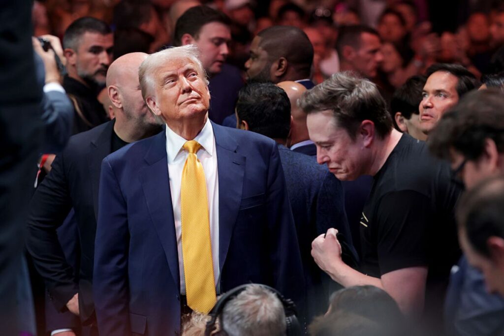 トランプ米大統領の「健康状態極めて良好」、主治医が診断結果発表 - Bloomberg