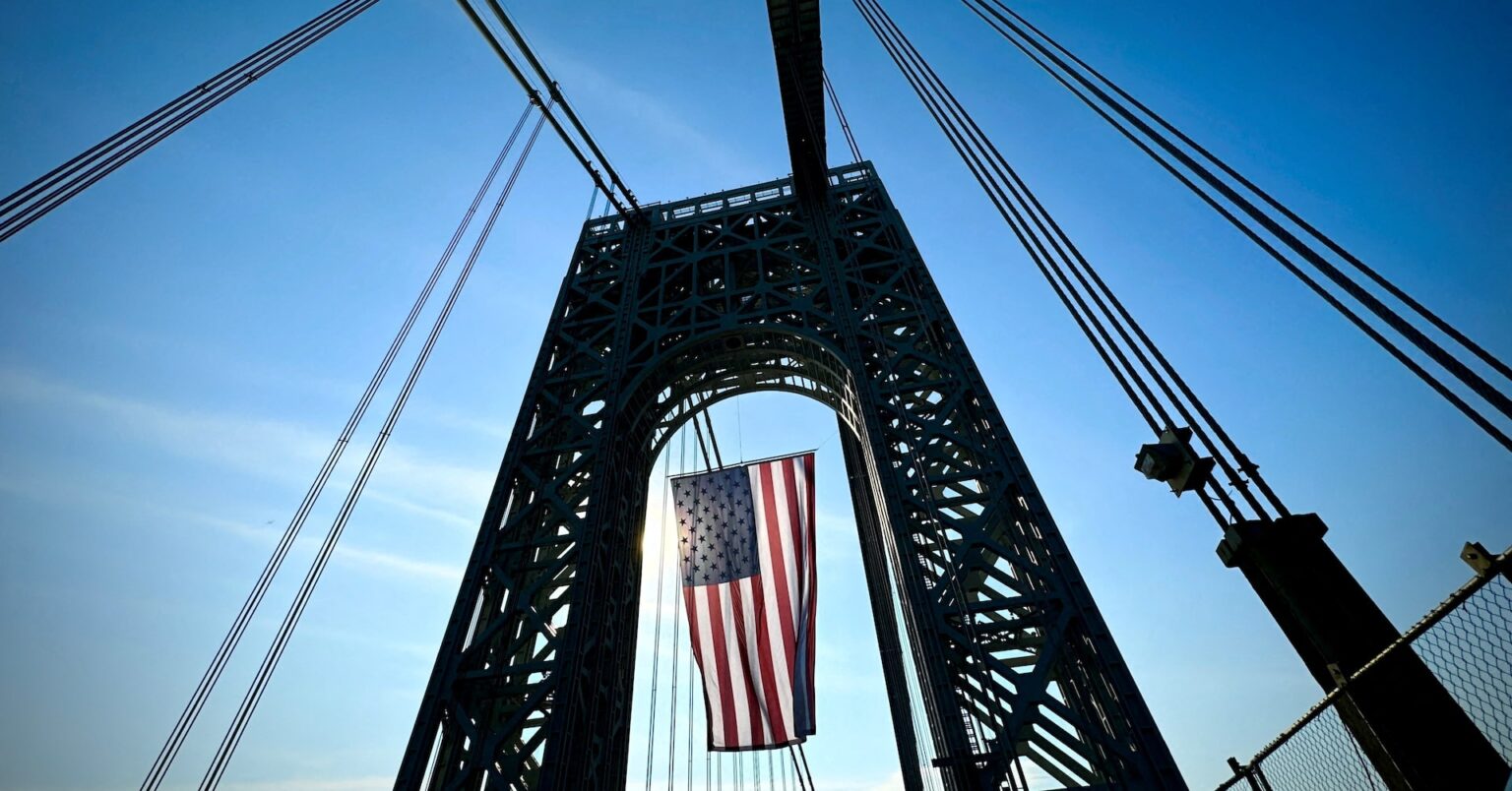 欧州格付け会社、貿易戦争長期化でドル信認低下なら米国格下げリスクと警告 | ロイター