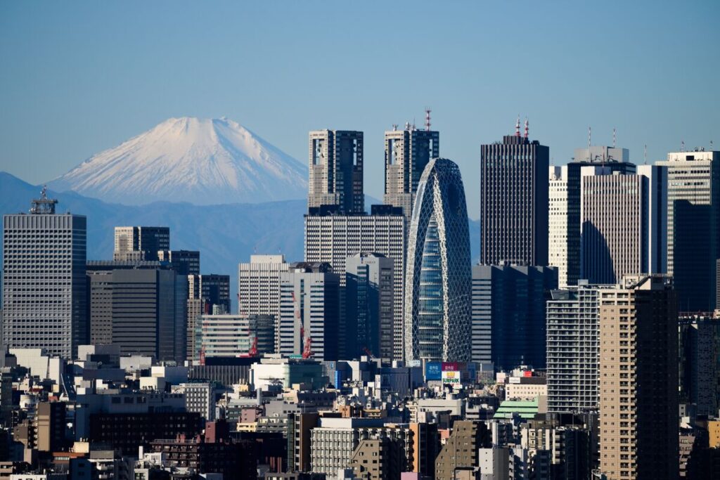 【日本市況】超長期金利が急低下、補正見送りと米関税不透明－株下落 - Bloomberg