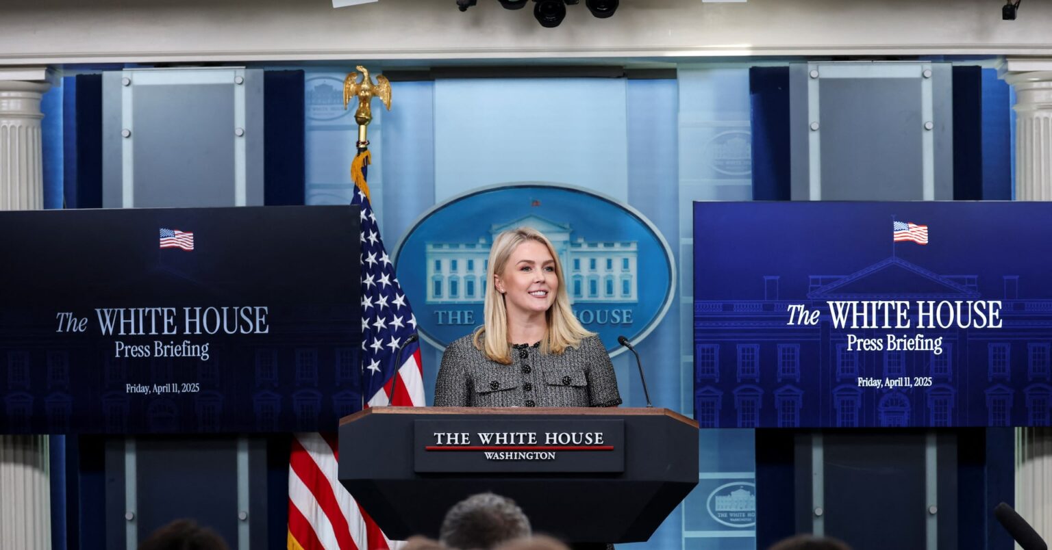 米政権、通信社の代表取材を交代制に制限　ロイター・ＢＢＧなど | ロイター