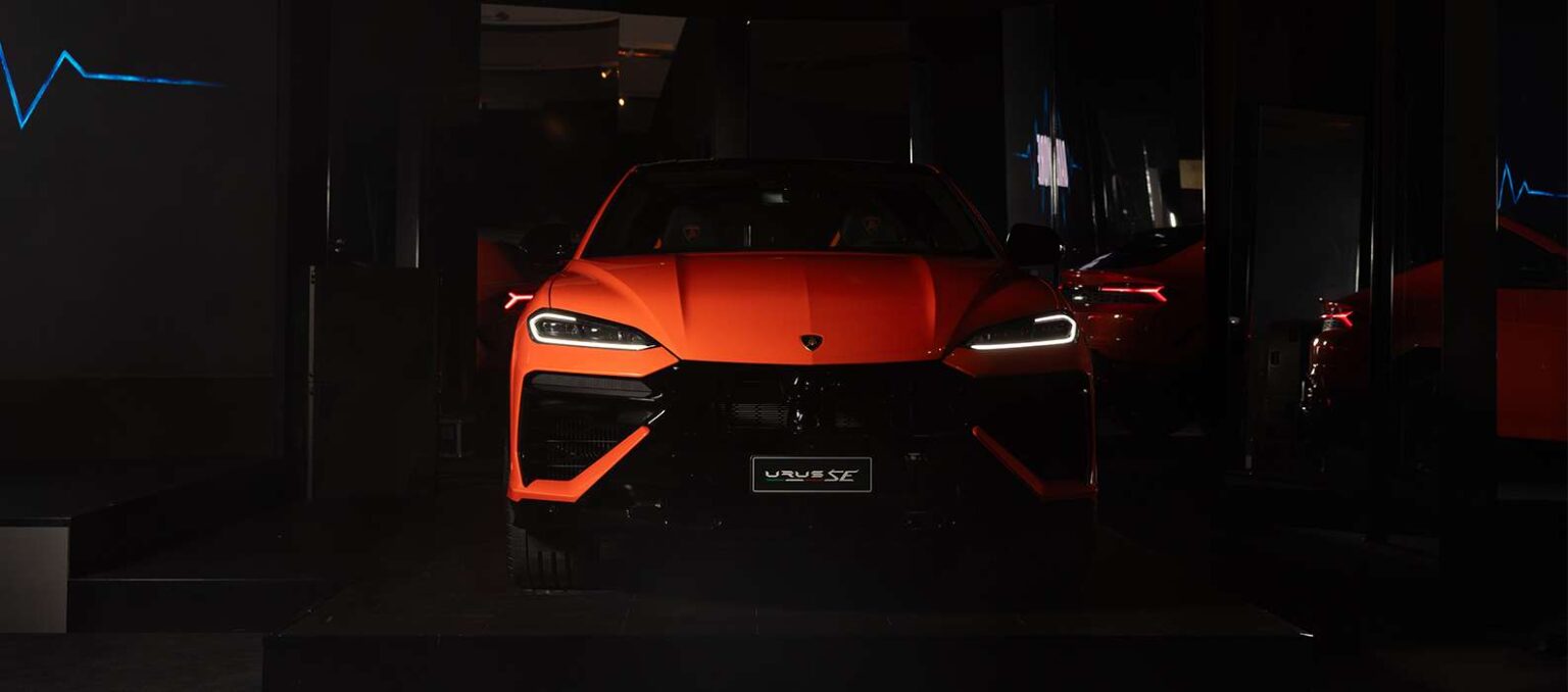 Lamborghini Urus SE Debuts in Germany
