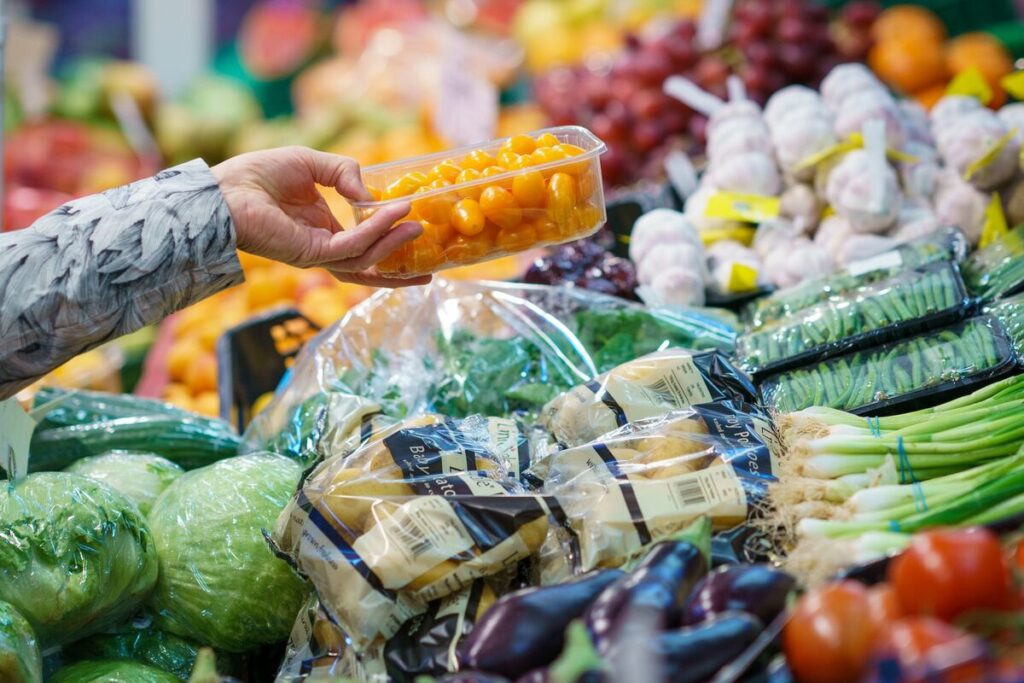 英国、３月のインフレ率は2.6％－２カ月連続で物価の伸び鈍化 - Bloomberg