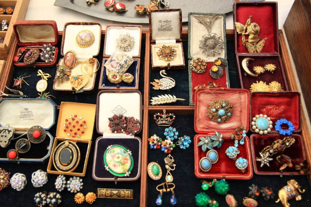 代官山T-SITEで「第23回 代官山 蚤の市」フランスのヴィンテージやブロカントなど約60店舗 - ファッションプレス