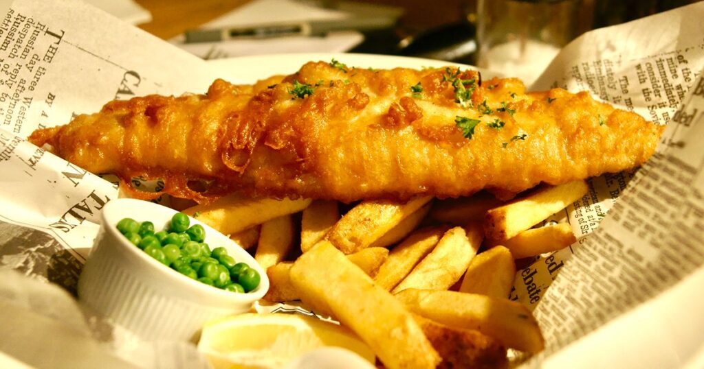 こりゃ英国紳士も食べたくなるわ…フィッシュ＆チップスが「労働者のクサい飯」からソウルフードになったワケ | ニュースな本 | ダイヤモンド・オンライン