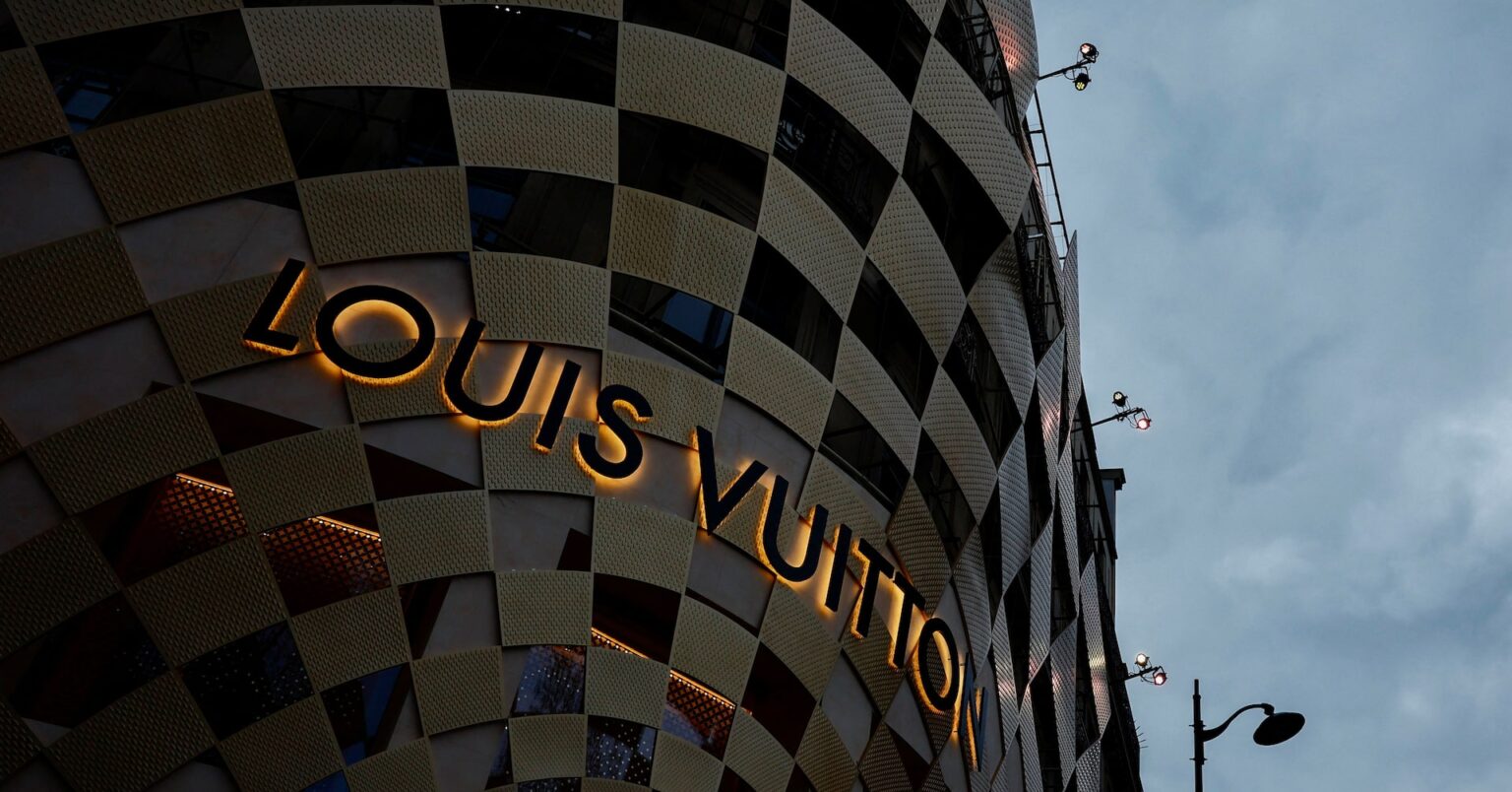 ＬＶＭＨ陥落でエルメスが首位に、欧州高級ブランド時価総額 | ロイター