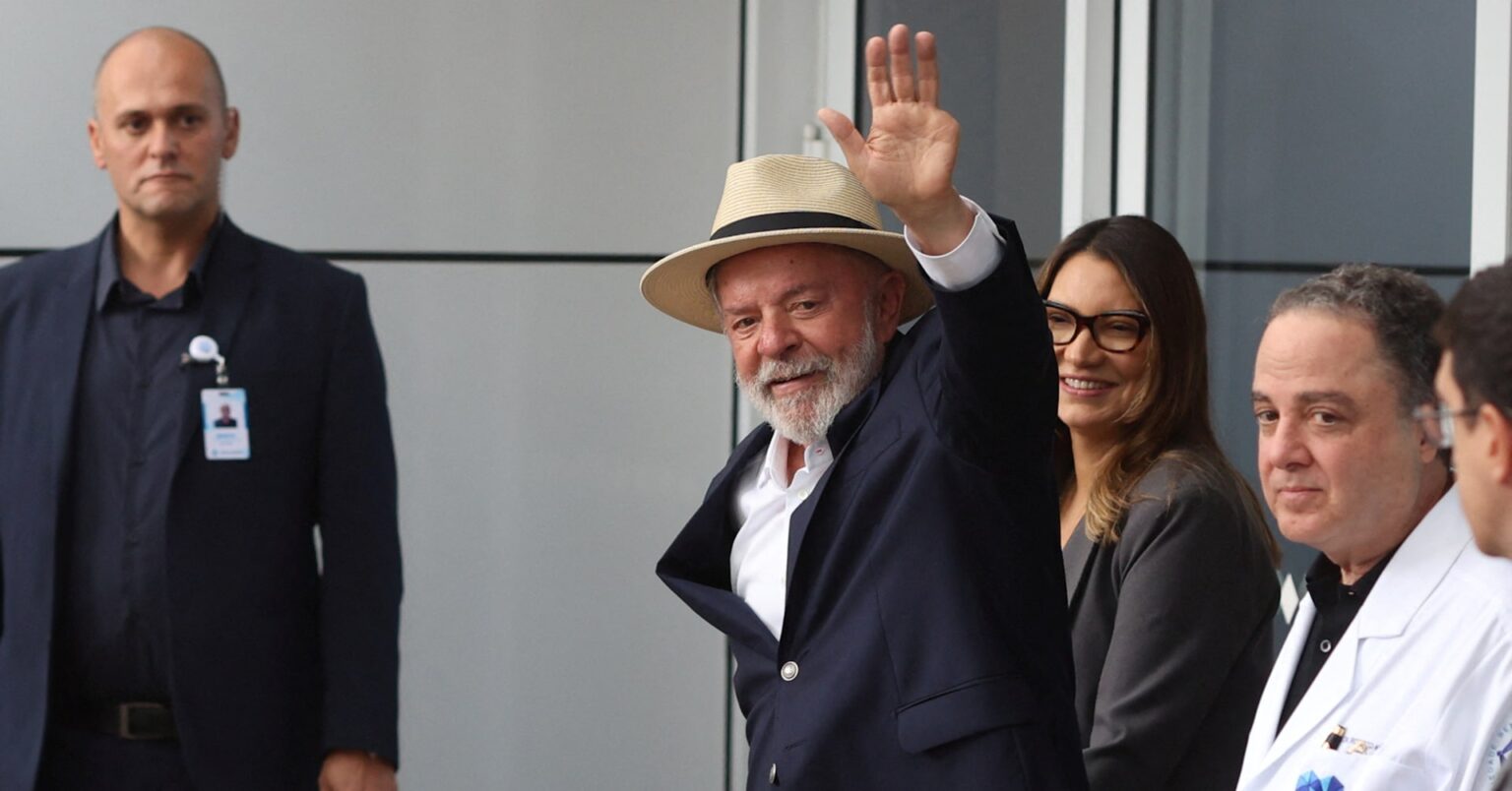 緊急手術のブラジル大統領が退院、会見で完全回復とアピール | ロイター