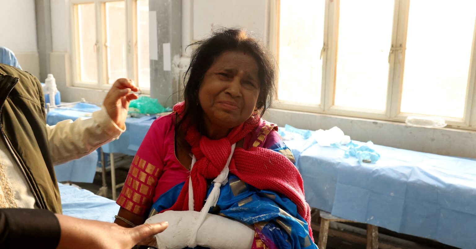 インド・カシミール地方で武装勢力が観光客に発砲、26人死亡 | ロイター